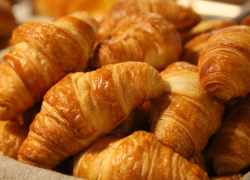 Maslový croissant z lístkového cesta