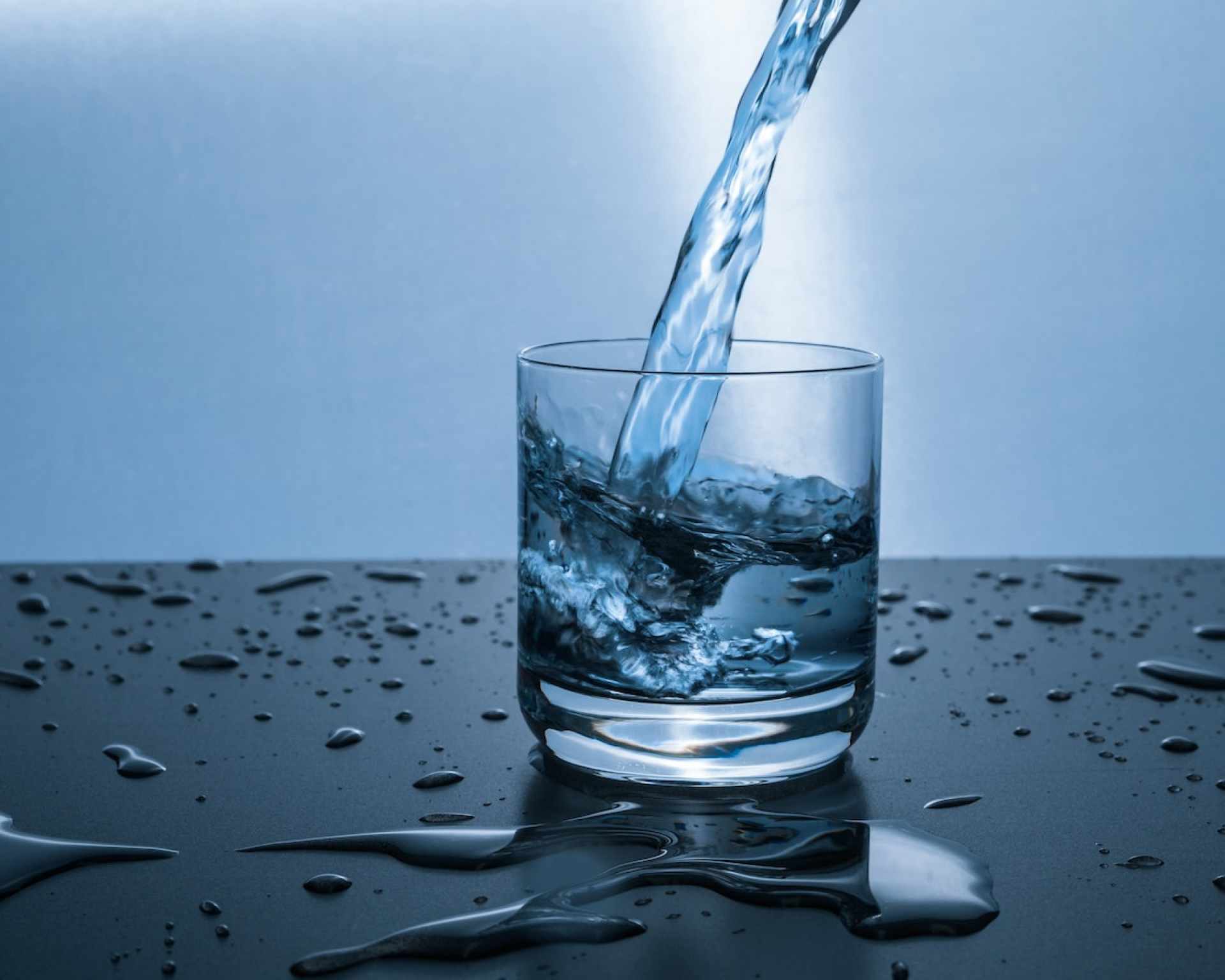 Pohár pitnej vody