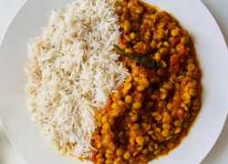 Tanier ryže s prílohou