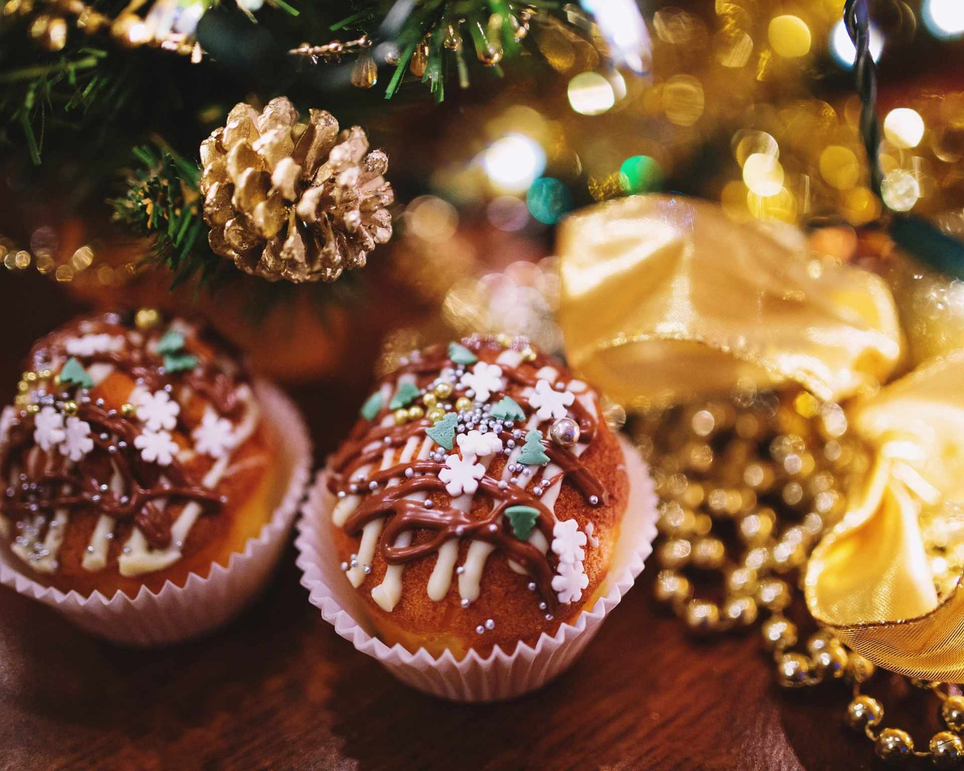 Cupcakes s vianočnou výzdobou