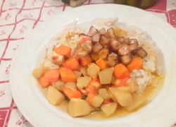 Tofu, varené zemiaky, mrkva, petržlen a biela ryža