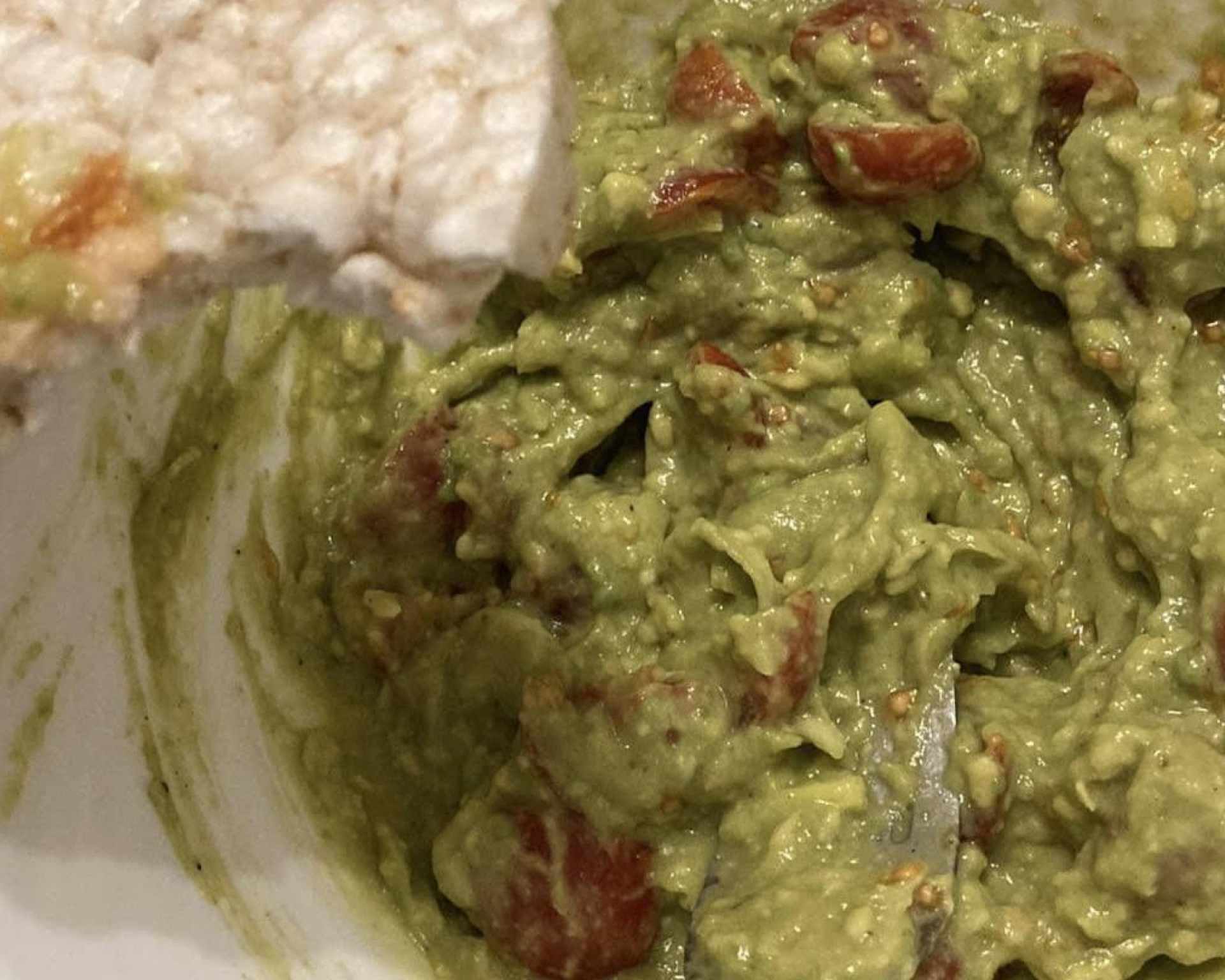 Hotové avokádové guacamole