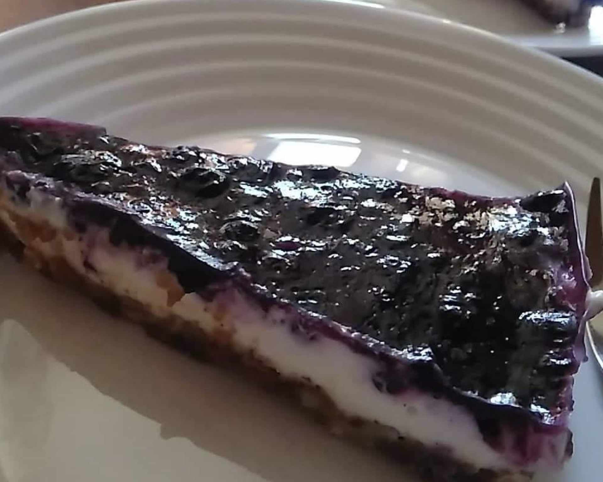 Hotový čučoriedkový cheesecake