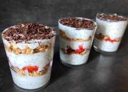 Hotový fit jogurtovo - tvarohový dezert s chia
