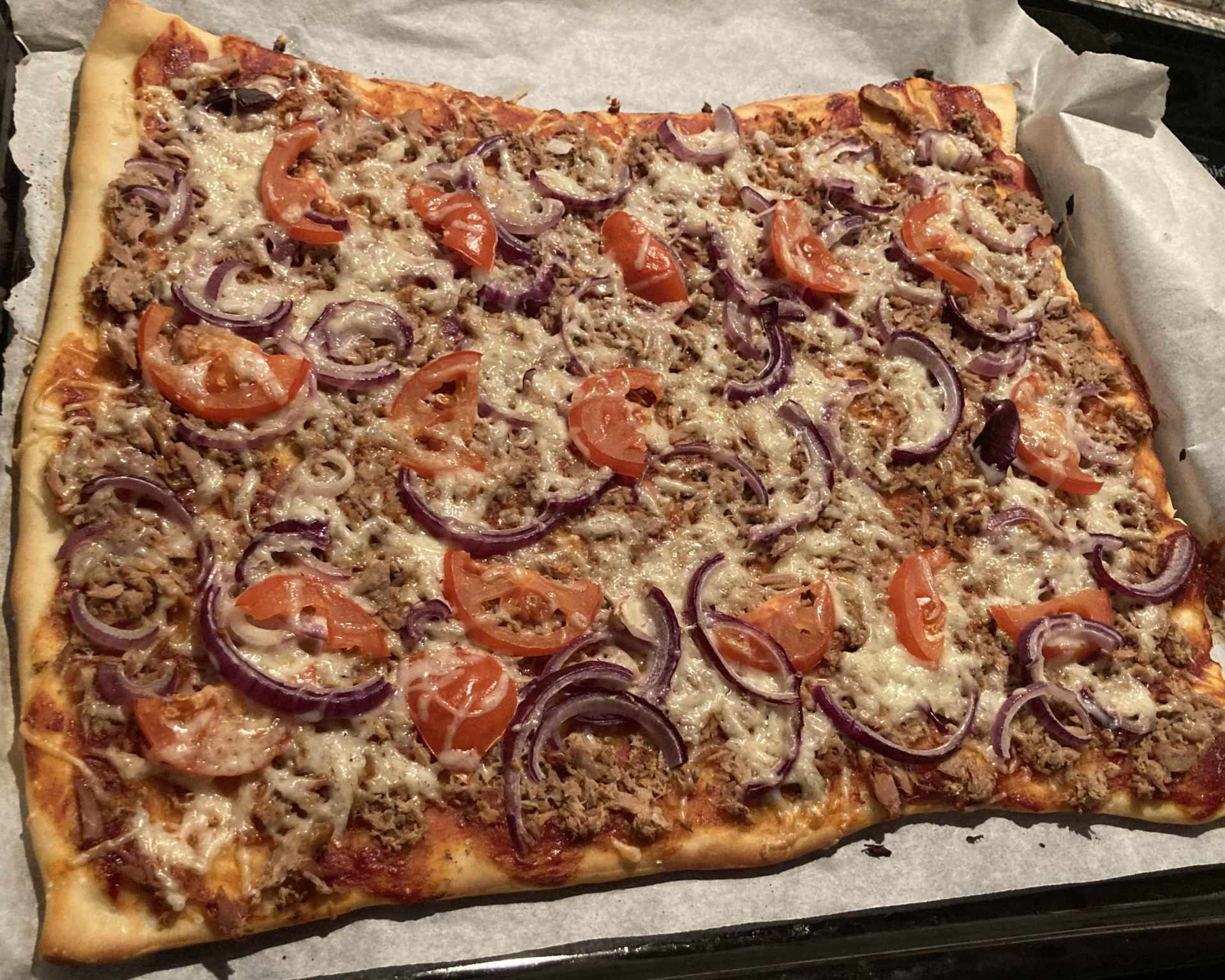 Hotová domáca tuniaková pizza