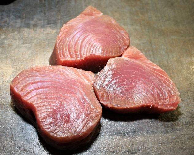 Tuniak, steak z tuniaka, tuniakové filety